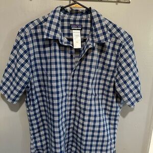 Patagonia Men's Navy and White Plaid Shirt